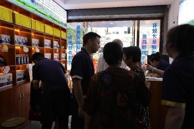 健康中國(guó)的守護(hù)者,苗醫(yī)文化的踐行者--施陽(yáng)堂主理人肖福鑫
